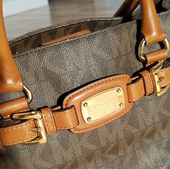 Michael Kors logo handbag ***sold on other website - Picture 2 of 6